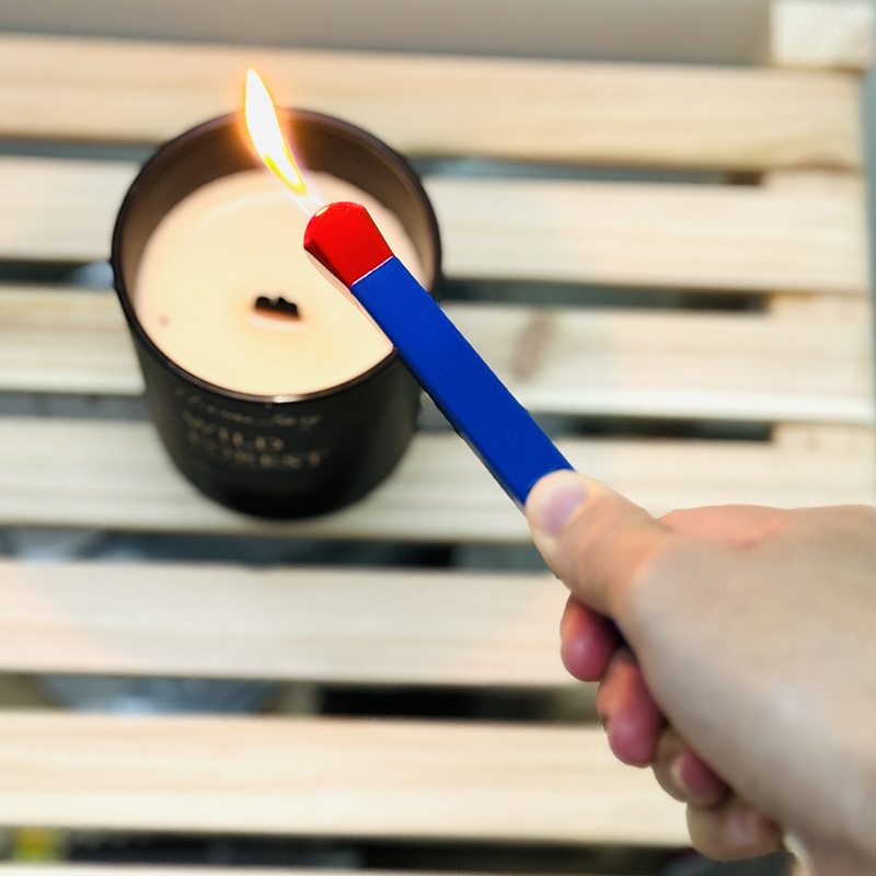 Bật Lửa Que Diêm Khổng Lồ Màu Cầu Vòng - Xài Gas (giao màu ngẫu nhiên)