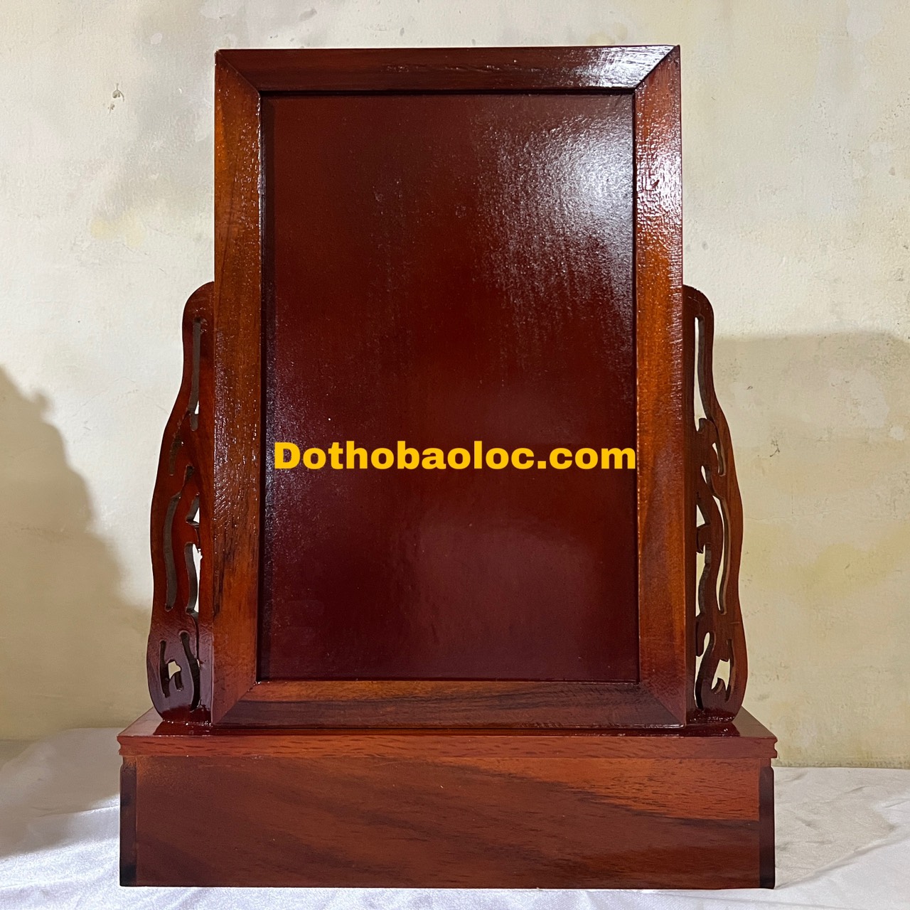 Khung ảnh, khung hình gia tiên gỗ tràm bông vàng 100% để vừa hình 20cmx30cm