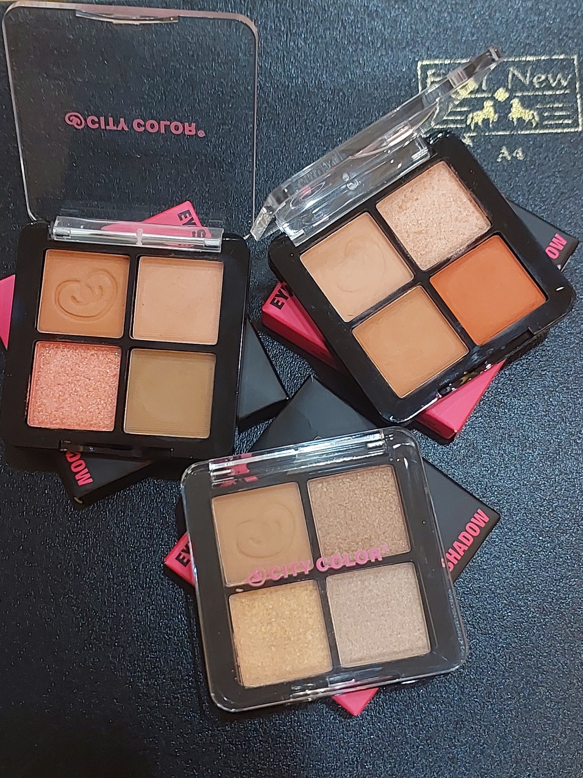 Phấn mắt CITY COLOR eye shadow the Smokeys Palate 4 ô.