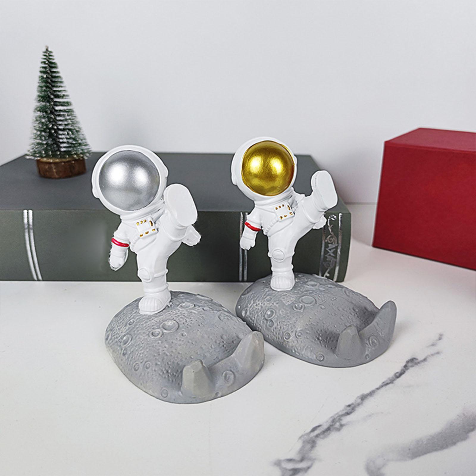 Universal Astronaut Phone Holder Stand Statue for Home Office Decor