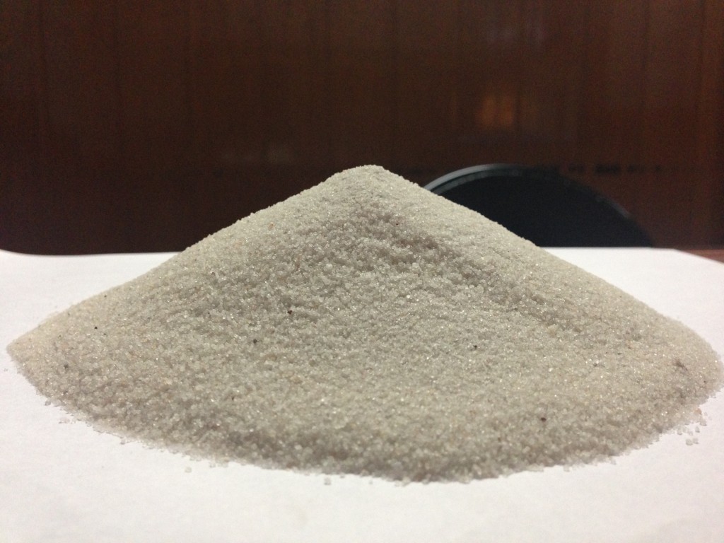 Combo 2kg Sỏi thạch anh dùng trong xử lý nước, trang trí bể cá và nhà cửa
