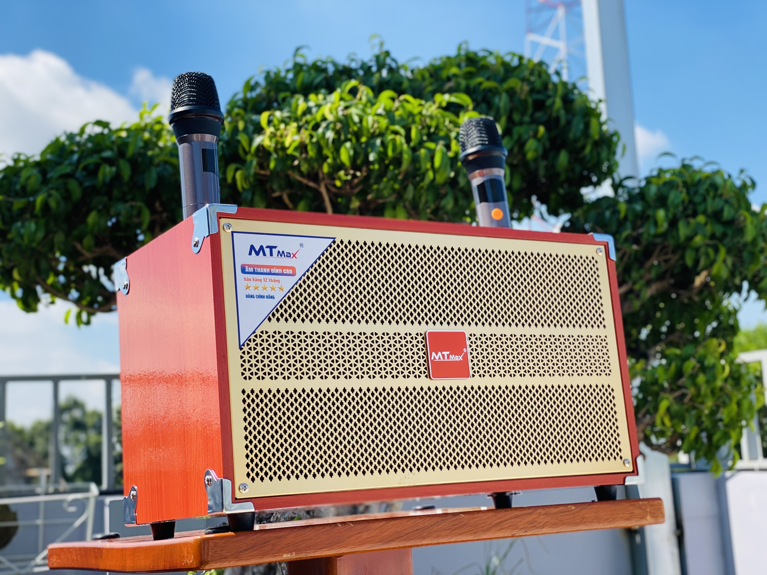 Loa Xách Tay Full Gỗ Cao Cấp MTMAX B92Pro, Công Suất 250W, Hệ Thống 2 Bass Đôi 20, 1 Trung, 1 Treble Cho Âm Thanh Mạnh Mẽ, Căng, 11 Nút Điều Chỉnh Chuyên Nghiệp, Thoải Mái Karaoke, Phòng Trà, Quán Bar, Hàng Chính Hãng