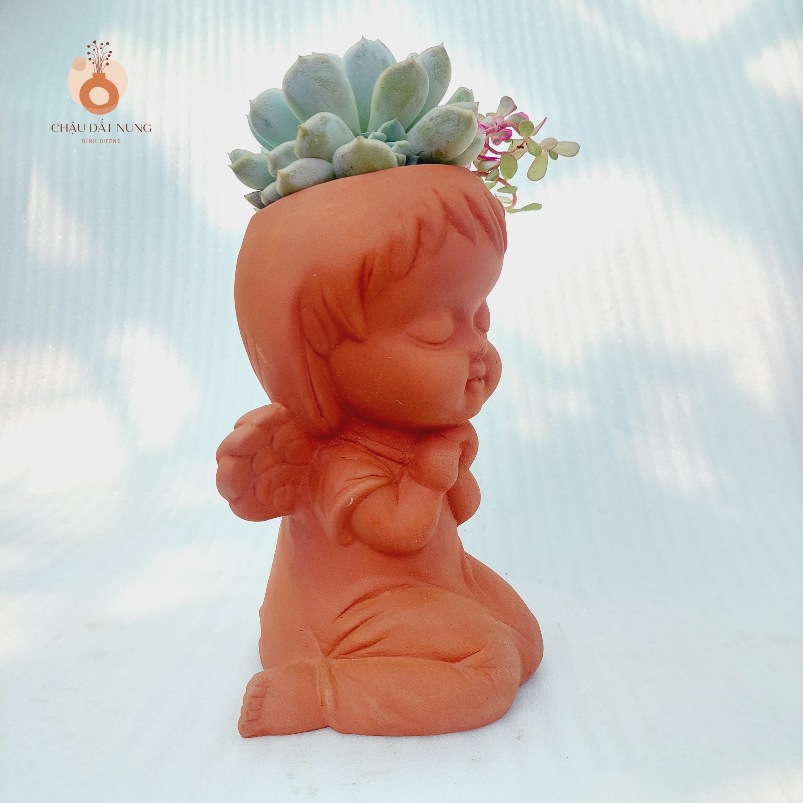 Chậu đất nung Bình Dương - Cô gái Marshal - miệng chậu 8cm, chiều cao 20cm