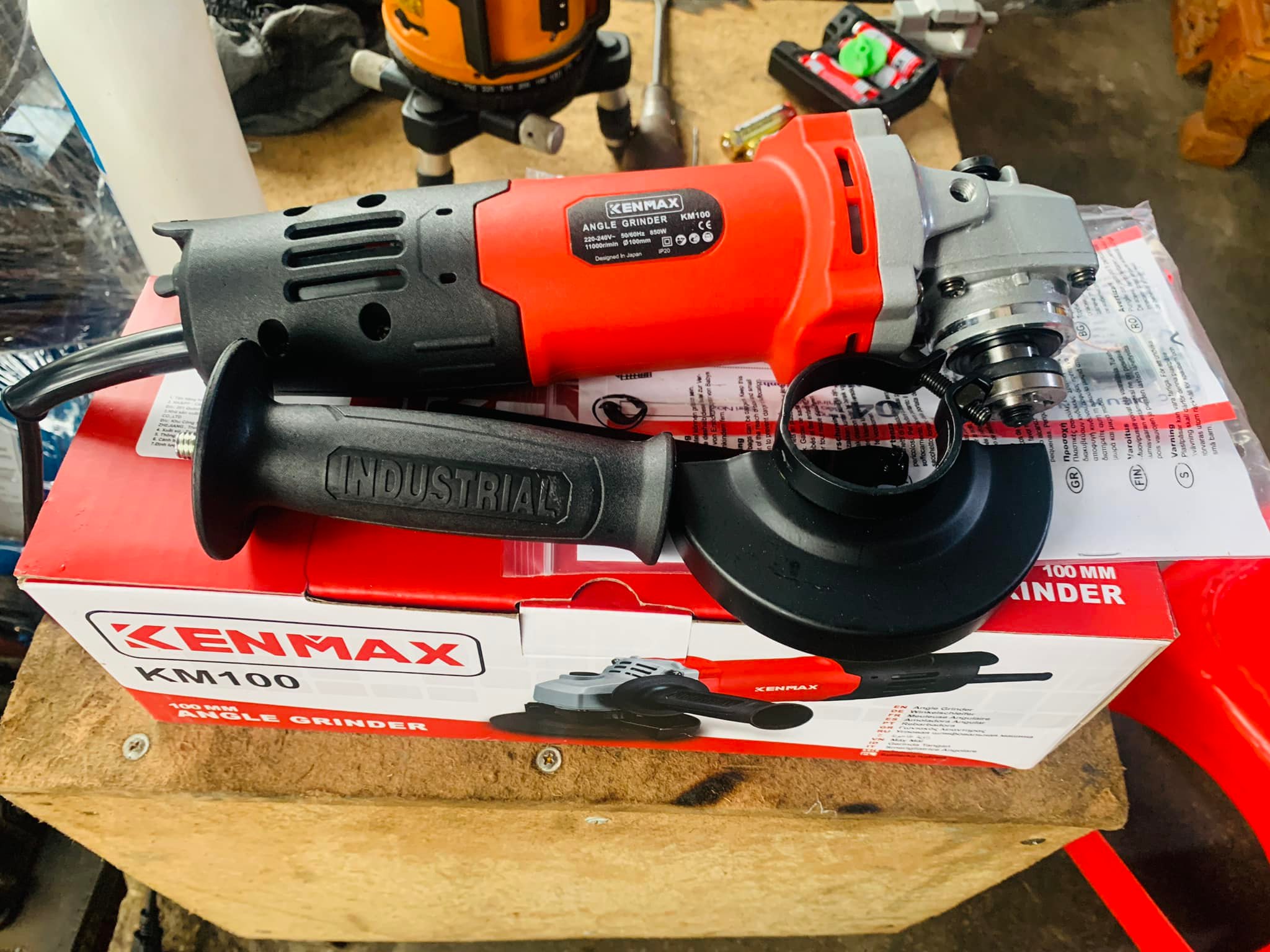 Máy mài góc 100mm 850w Kenmax KM100 - Hàng chính hãng
