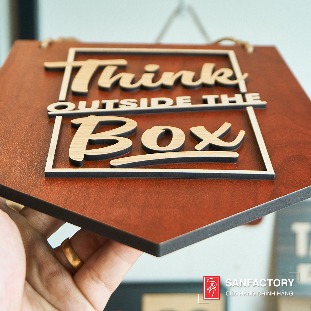 Bảng gỗ treo tường trang trí, Slogan Think Outside The Box, Decor Phong Cách Vintage cho Homestay, khách sạn, nhà hàng