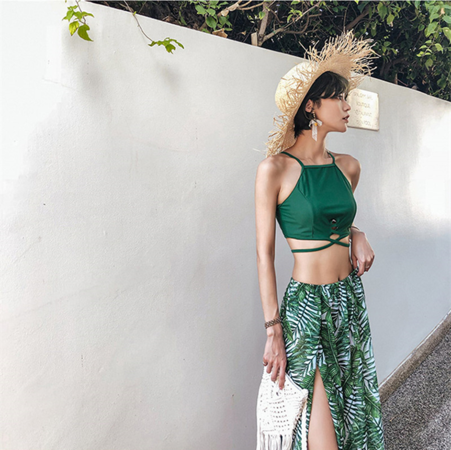 Bộ đồ bơi bikini nữ hai mảnh đi tắm biển áo croptop quần short kèm váy hoạ tiết dương xỉ siêu sang - B20