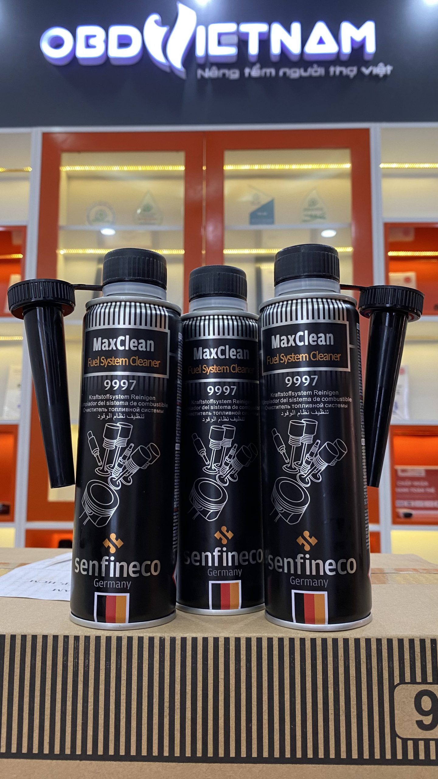 DUNG DỊCH LÀM SẠCH VÀ LOẠI BỎ CẶN BẨN TRONG HỆ THỐNG PHUN HIỆU Senfineco 9997, 300ml