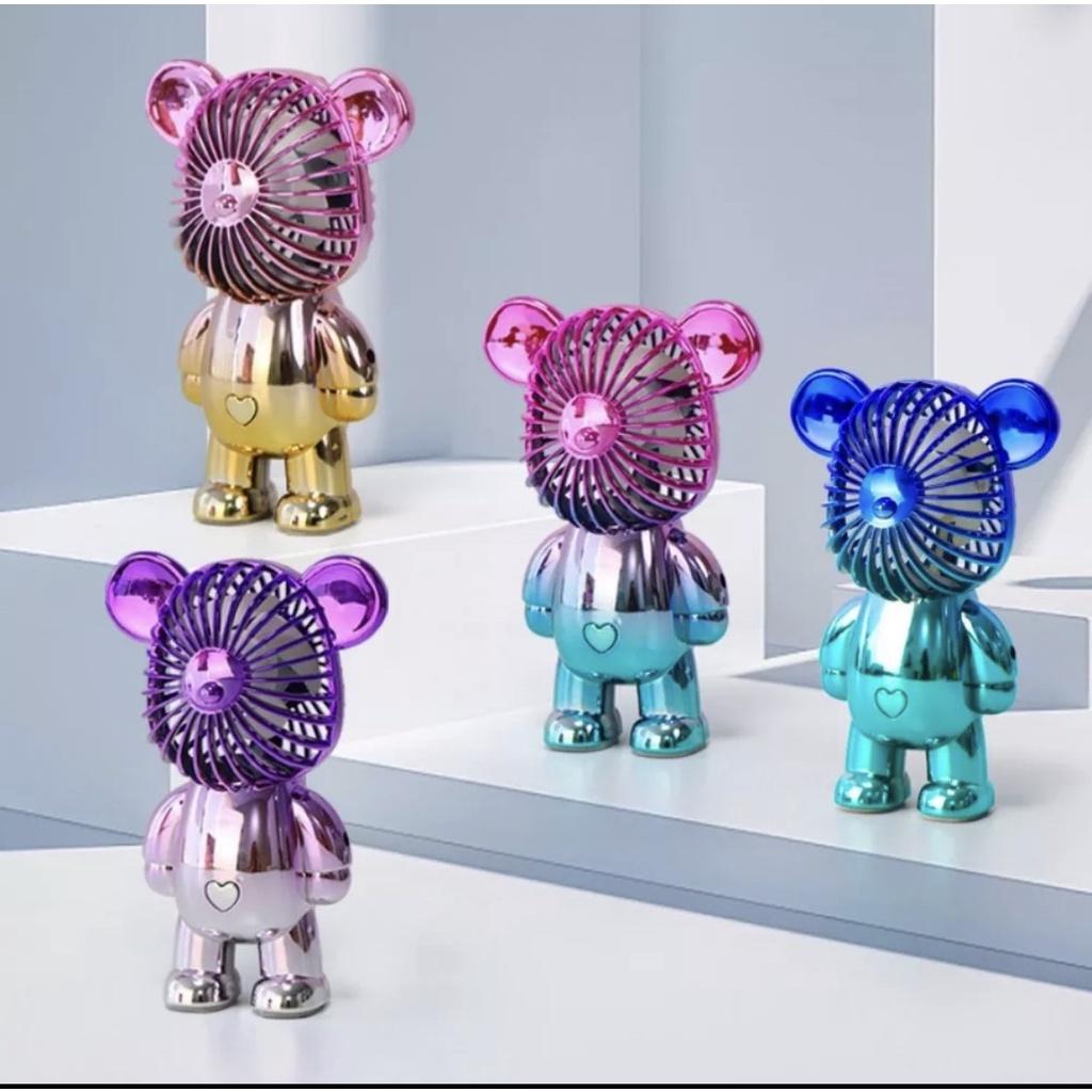 Quạt Gấu Bearbrick Mini Để Bàn Cầm HOT HIT TIKTOK Có Cổng Sạc USB Thiết Kế Nhỏ Gọn