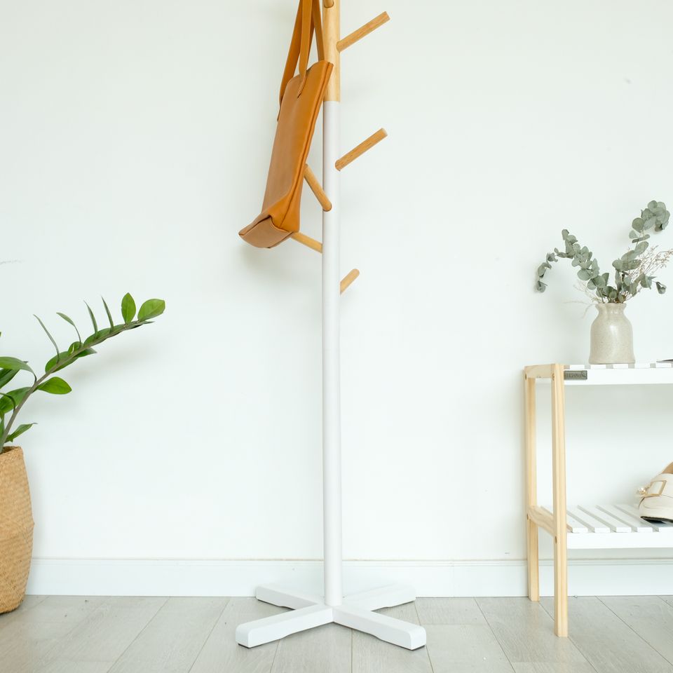 Cây treo quần áo gỗ - Standing Hanger Trắng phối Gỗ