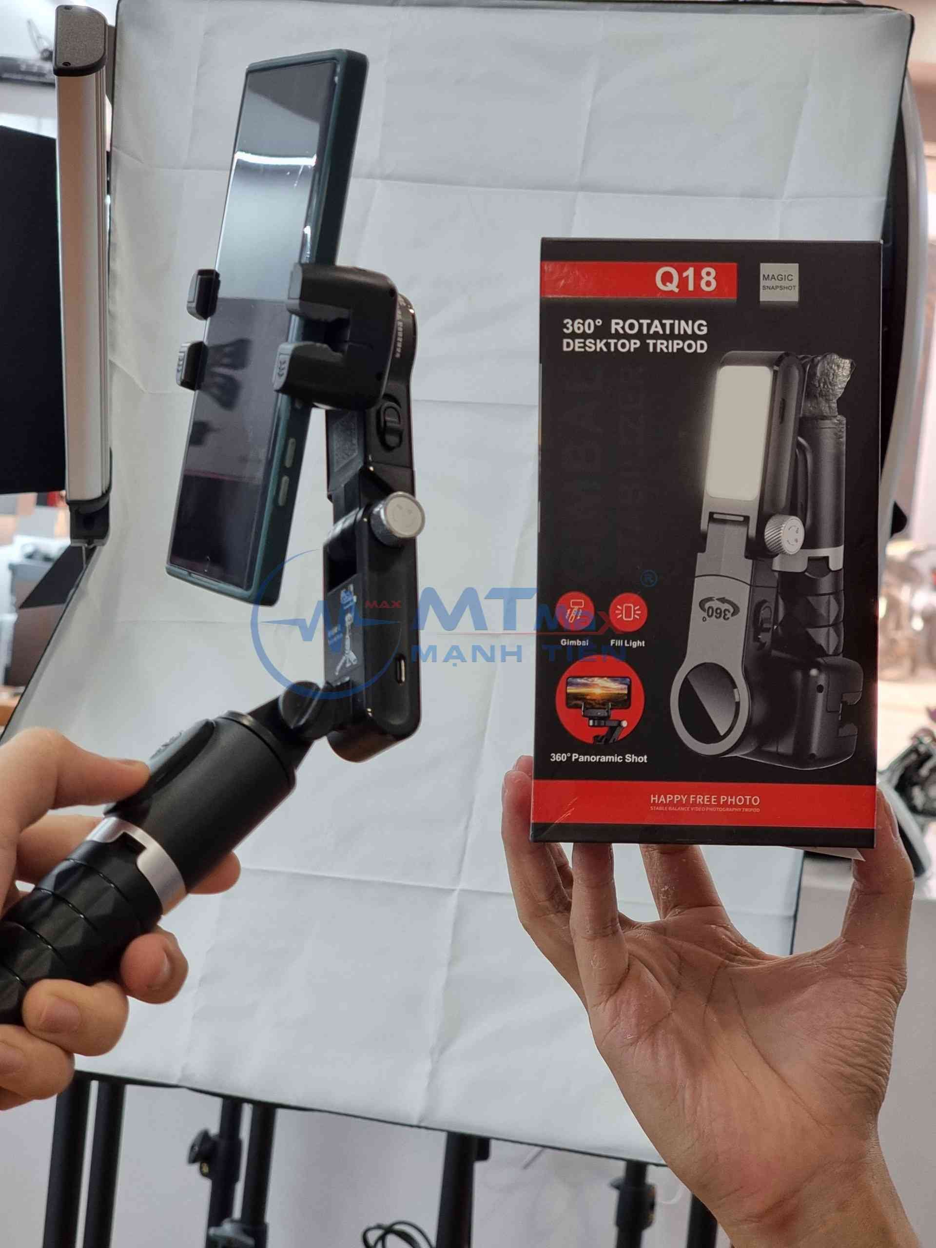 Gimbal Q18 - Thiết bị ổn định camera tự sướng 3 trục, tích hợp đèn làm đẹp và điều khiển từ xa