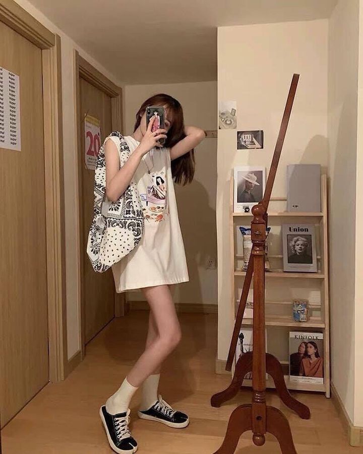 Áo tanktop nữ in hình kèm áo quây