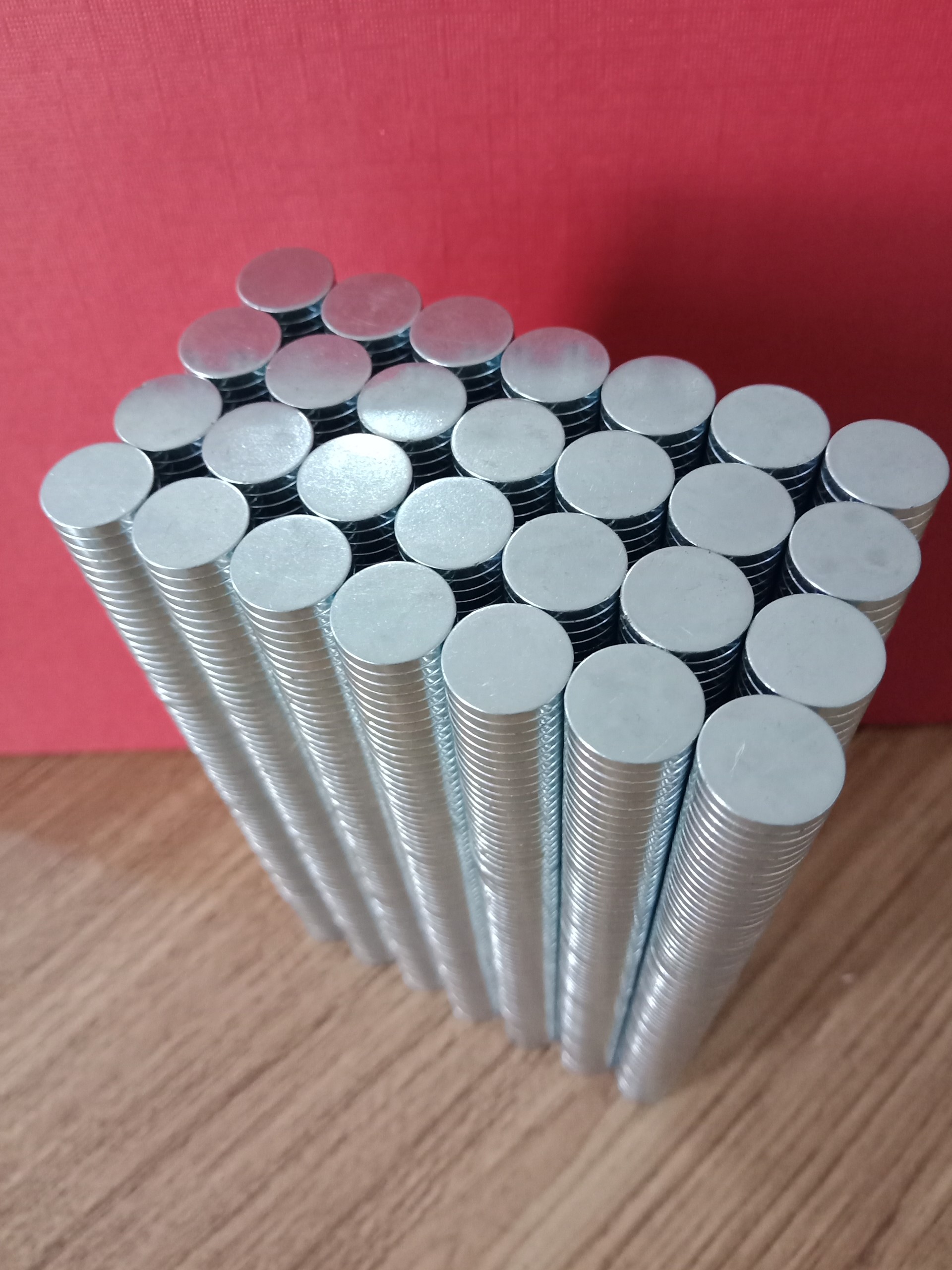 50 Viên Nam Châm Đất Hiếm Loại Tròn 10x1.5mm Mạ Kẽm Lực Từ N35 Cực Mạnh