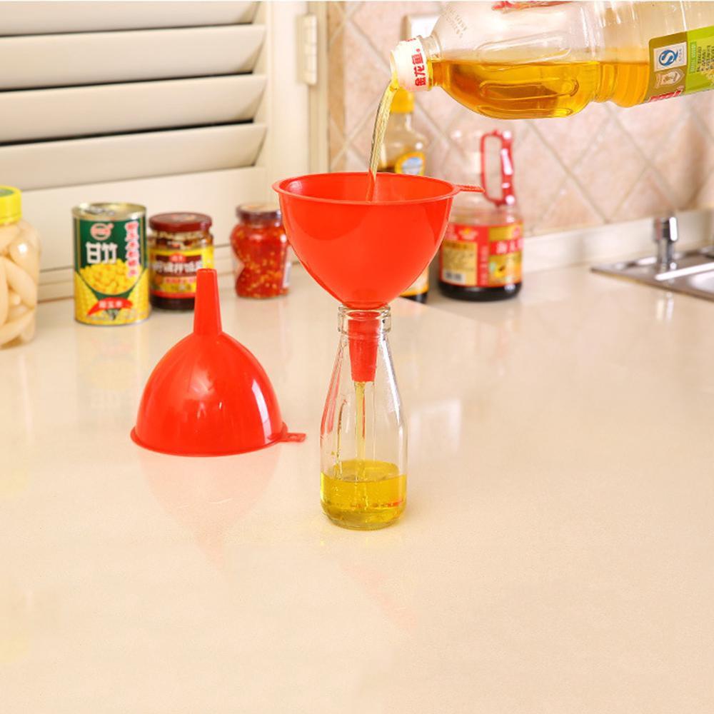 Phễu Nhựa Nhiều Màu Rộng 11cm Có Móc Treo Tiện Lợi