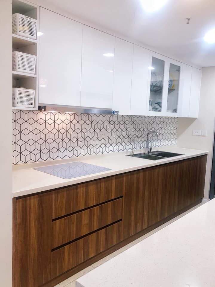 Decal dán bếp dán trang trí, kích thước 0.6m x 1.0m / miếng, cách nước có keo mặt sau, hình ảnh sắc nét