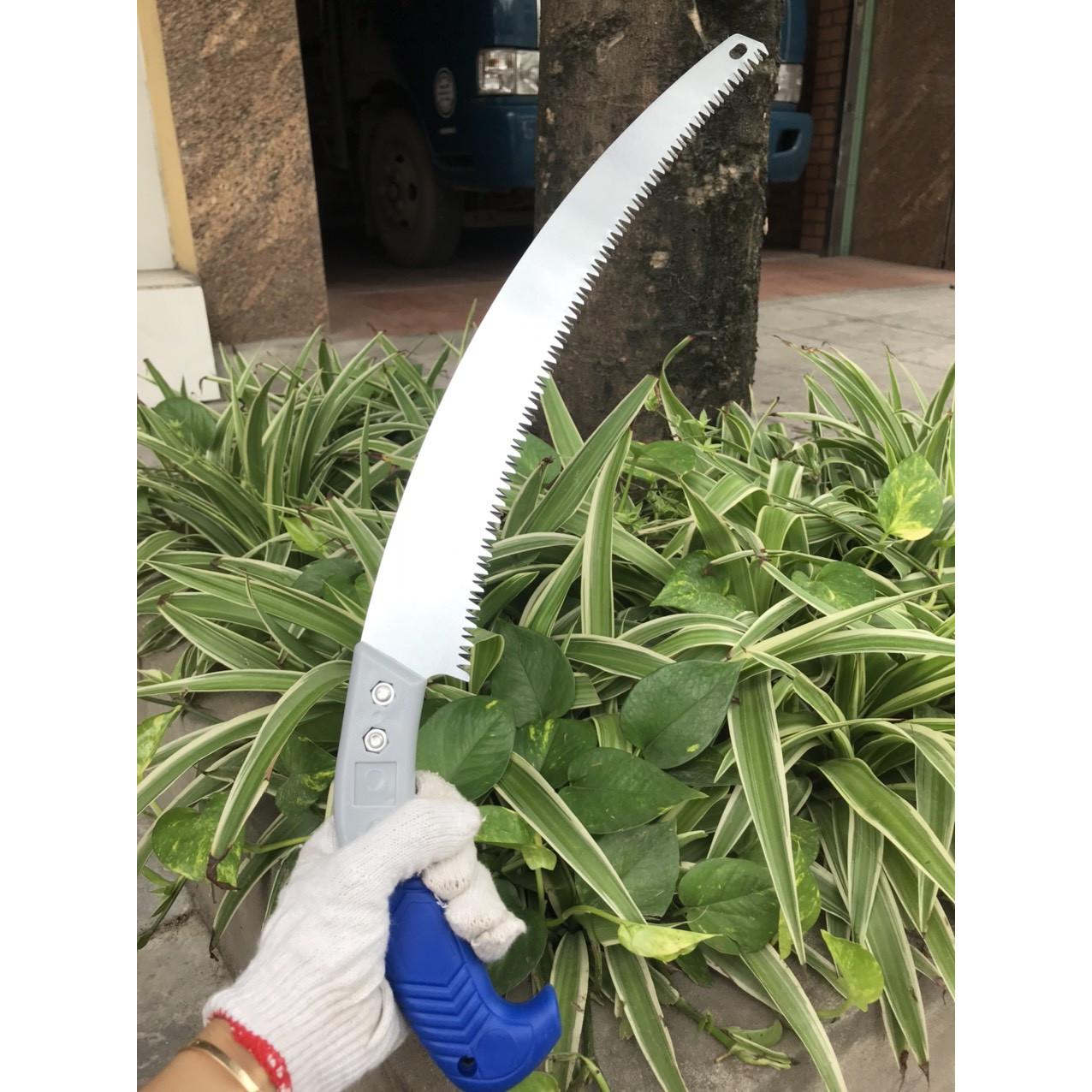 Cưa cành, cưa cây cảnh lưỡi cong C-mart A0992 - 350mm