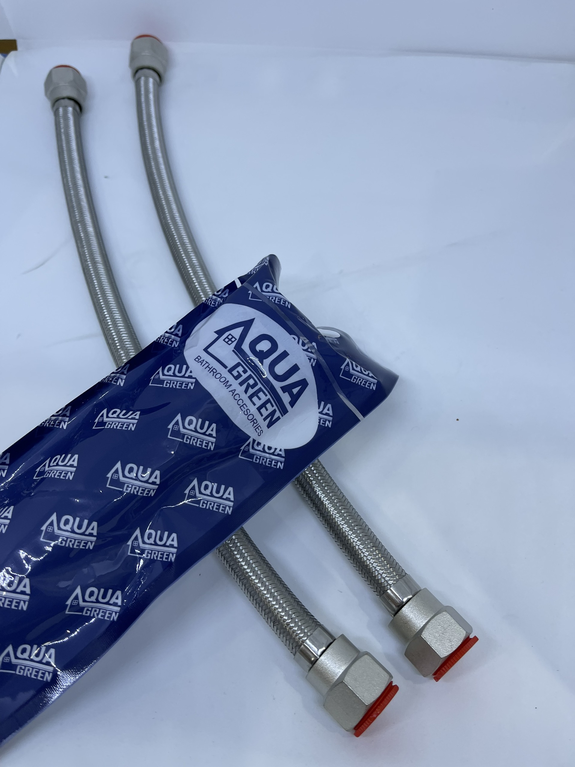Dây cấp nước nóng lạnh. Sử dụng lắp cho bình nước nóng lạnh, Sen tắm, vòi chậu. Chịu áp lực cao, nhiệt độ cao. Kích thước 40cm, 60cm,  80cm
