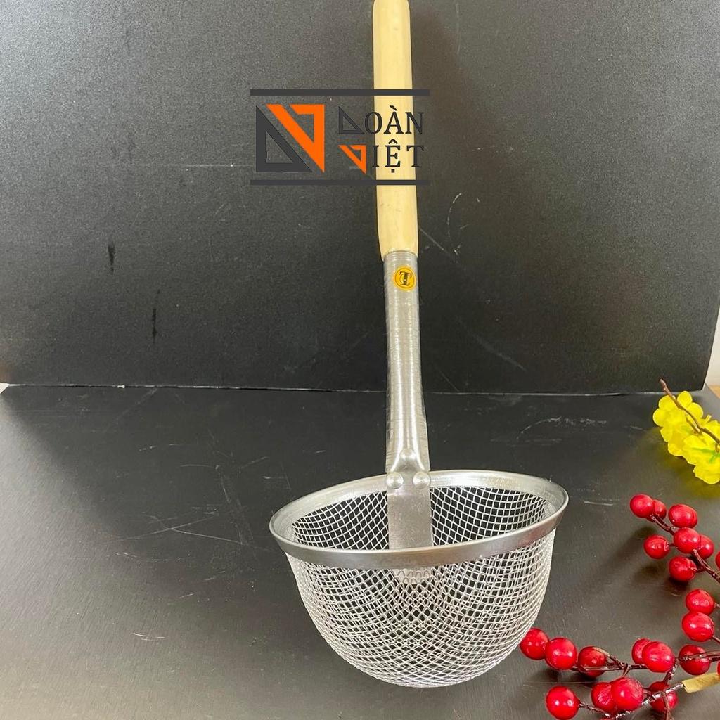 Vợt TRỤNG HỦ TIẾU, MÌ inox SÂU LỒNG, cán gỗ, có móc treo tiện dụng NHIỀU SIZE- Dụng cụ nấu ăn, nhà bếp