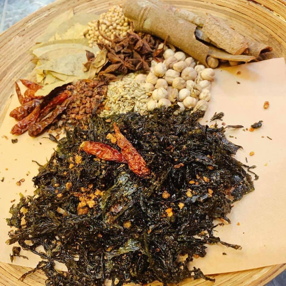 Rong biển cháy tỏi ăn liền phù hợp ăn vặt, ăn cơm Nàng Khô - 150gr