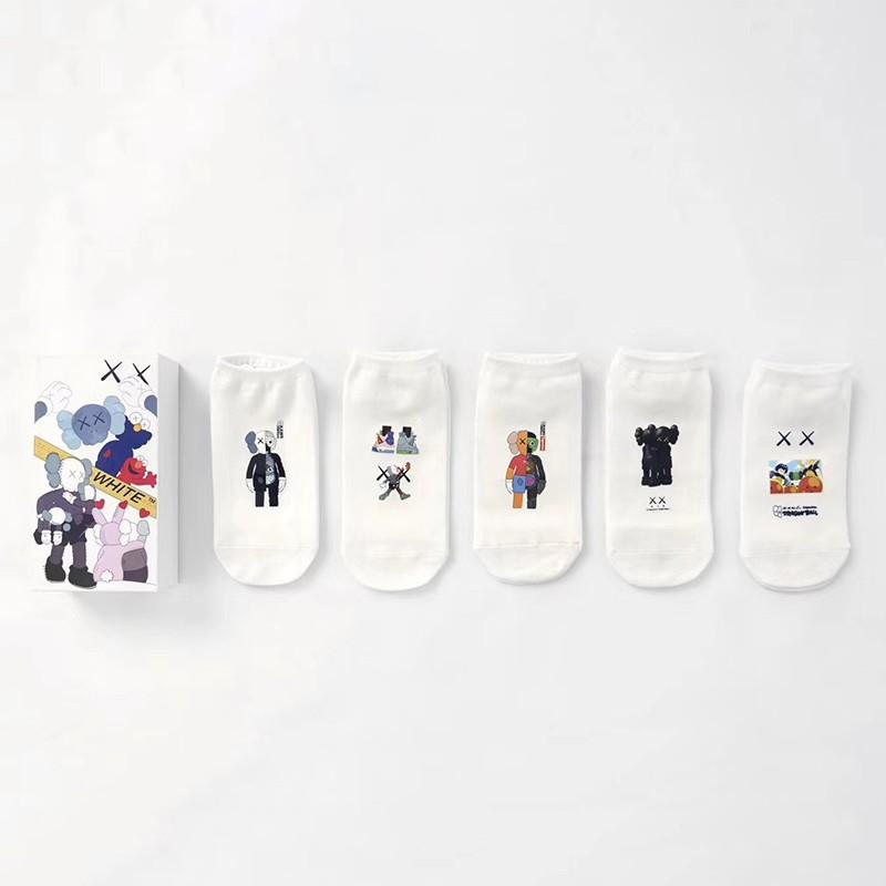 Bộ 5 đôi vớ in họa tiết Sesame Street xinh xắn kèm hộp đựng