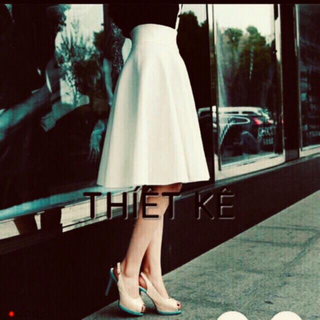 CHÂN VÁY XOÈ PHONG CÁCH