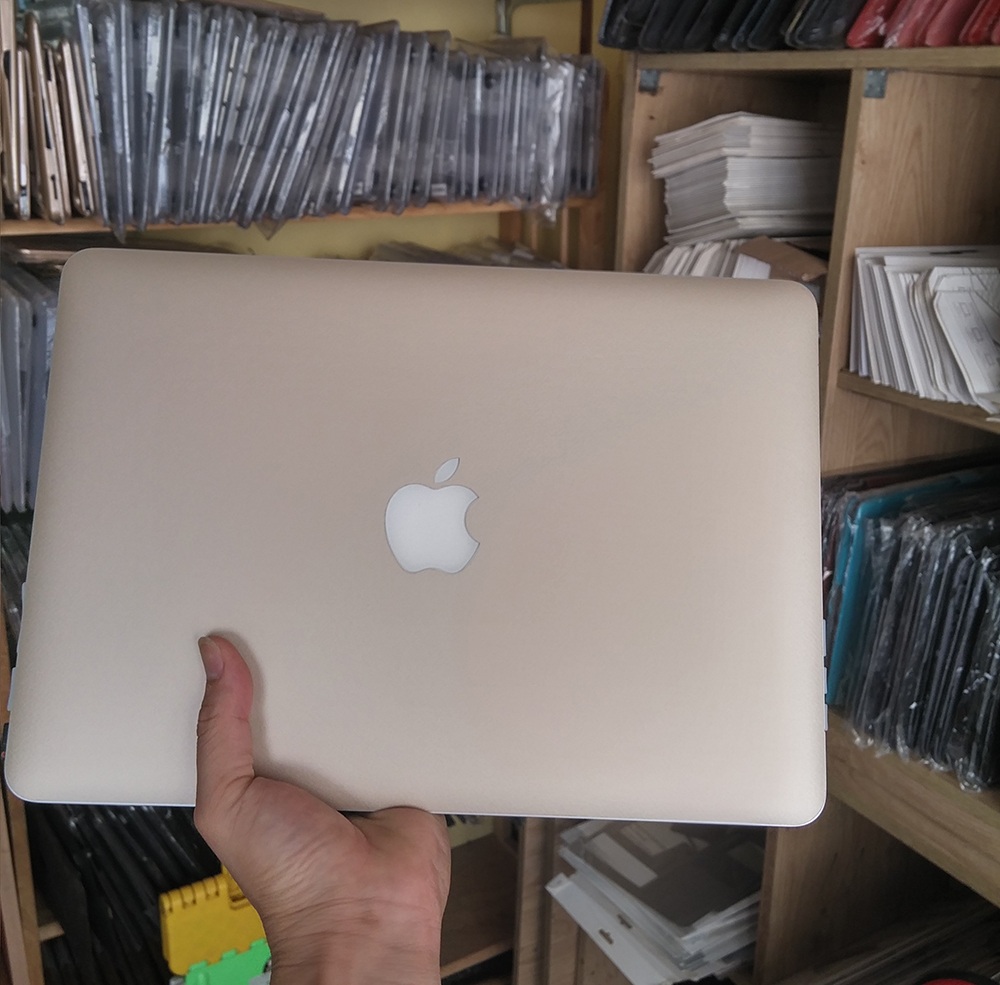 Bộ dán bảo vệ cho Macbook màu Gold