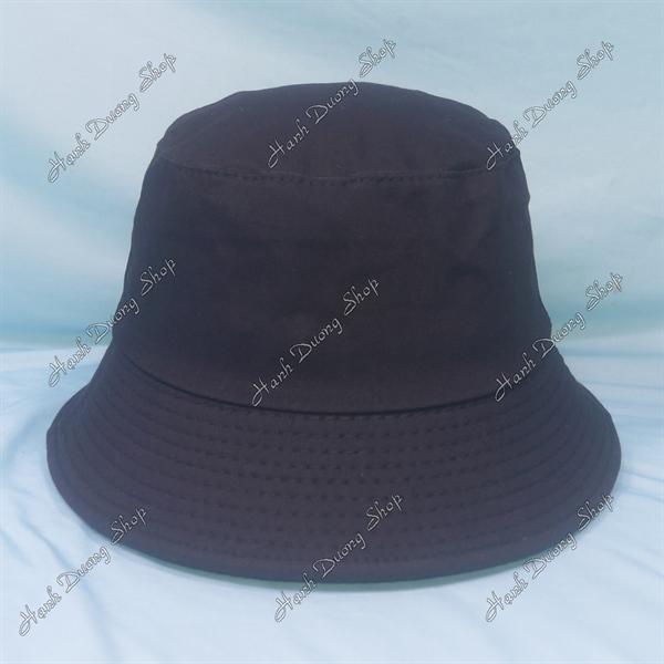 Nón tai bèo mũ bucket vành nhỏ thêu chữ Đời Là Bể Khổ - Đen Đời Là Bể Khổ