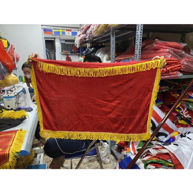 Khăn nhung đỏ cắt băng khánh thành - xưởng may hoàng gia