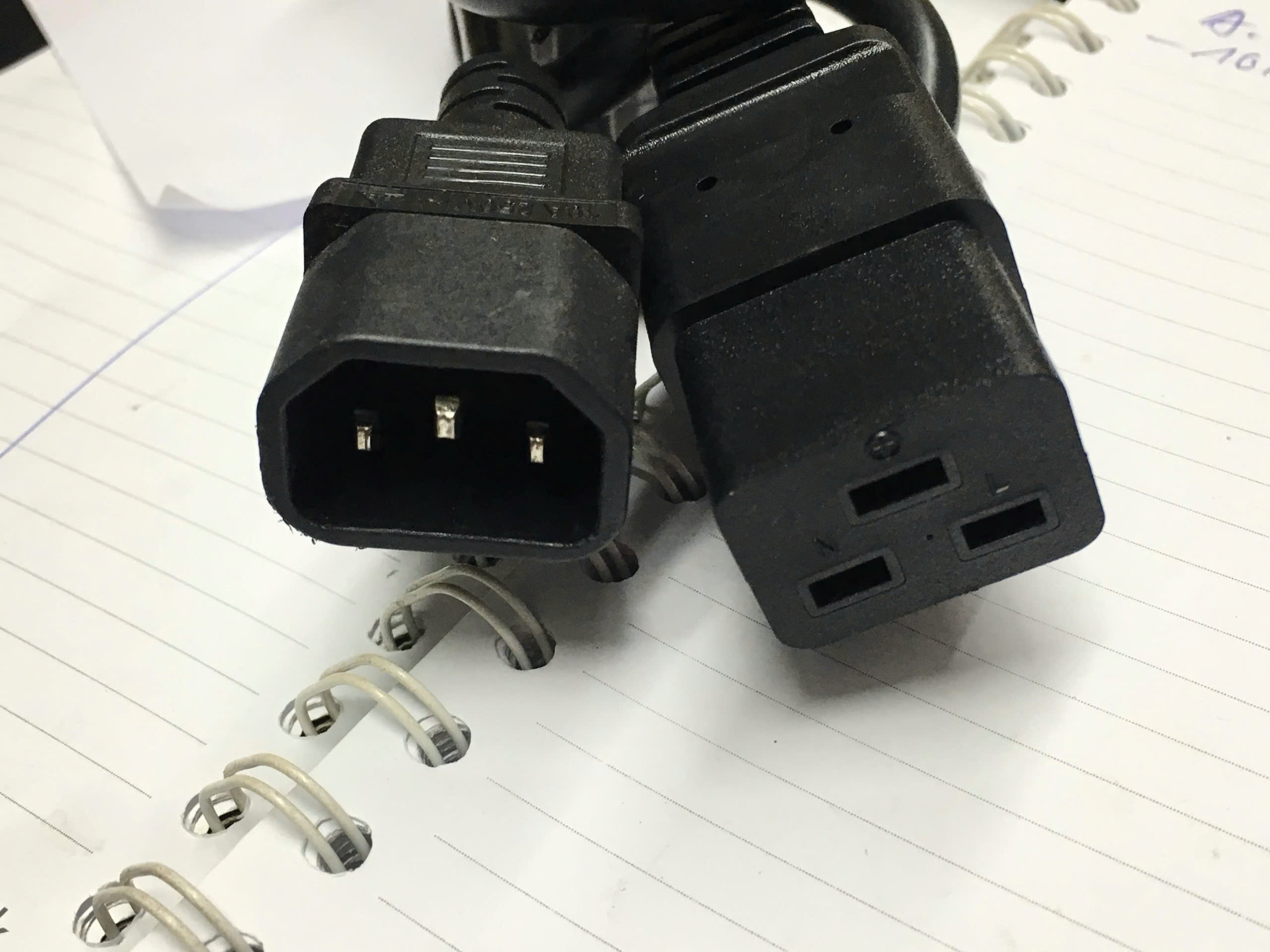 Dây nguồn C14 - C19, 10A - 16A, 250v, 3x1.5mm2, dài 2m - Hàng Chính Hãng
