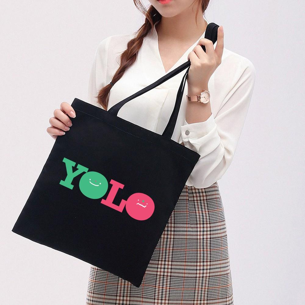 Túi Tote Vải Canvas Ginko kiểu basic có dây kéo khóa miệng túi đựng vừa laptop 14 inch và nhiều đồ dùng khác Phong Cách ulzzang Hàn Quốc In Hình Yolo B44