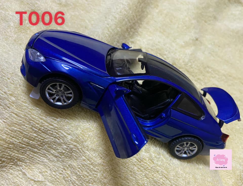 Xe mô hình 1:32 Xe Hơi BMW M8 Bằng Hợp Kim có Đèn Và Nhạc Độc Đáo Sống Động