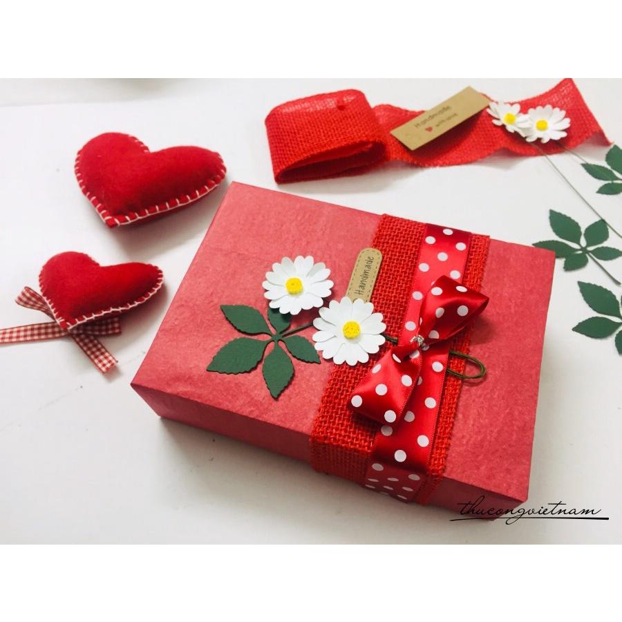 Hộp Quà Gói Sẵn Valentine và 8-3 (13*18*5cm)