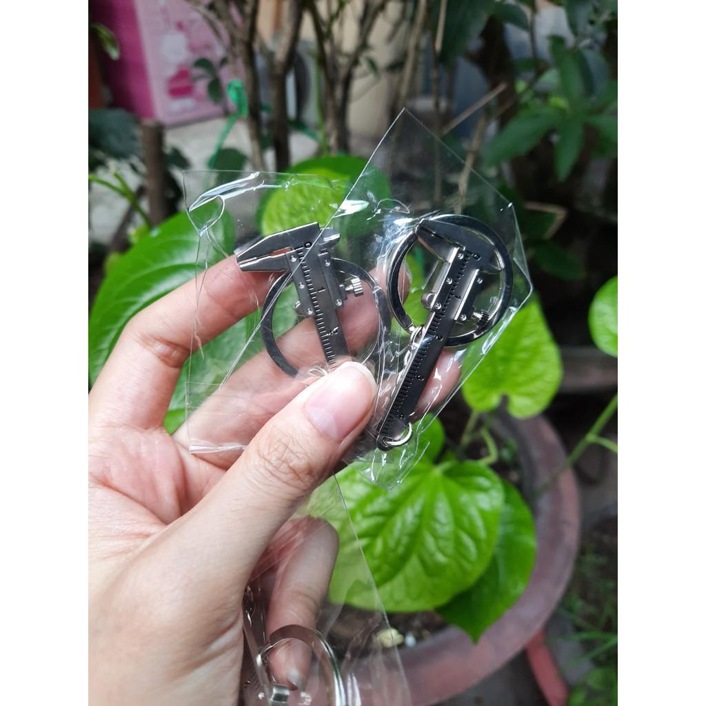 Thước kẹp mini kèm móc khoá chất liệu inox, kích thước 30mm