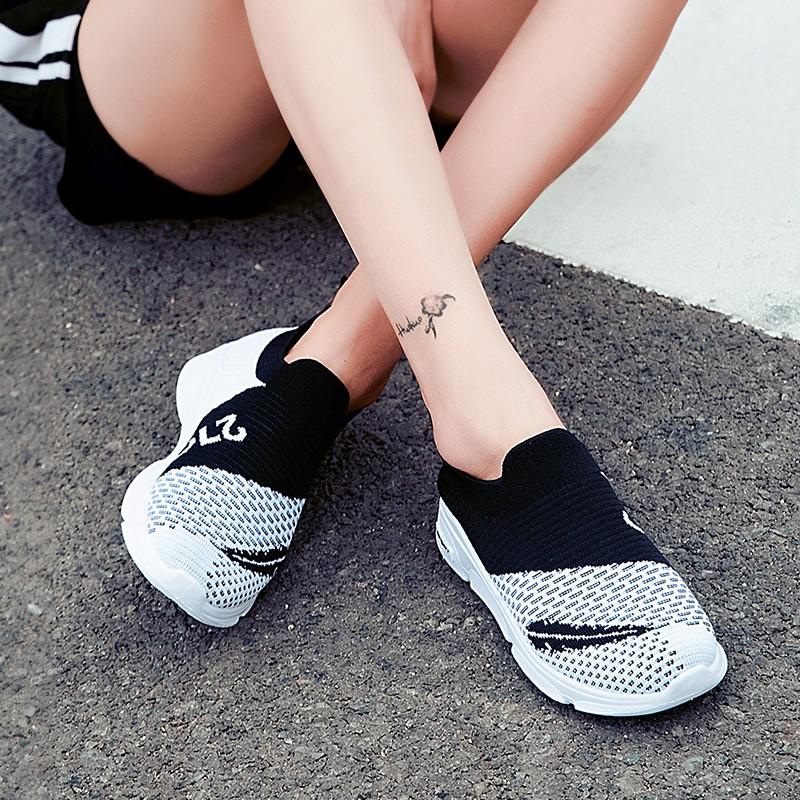 Sports shoes for breathable women