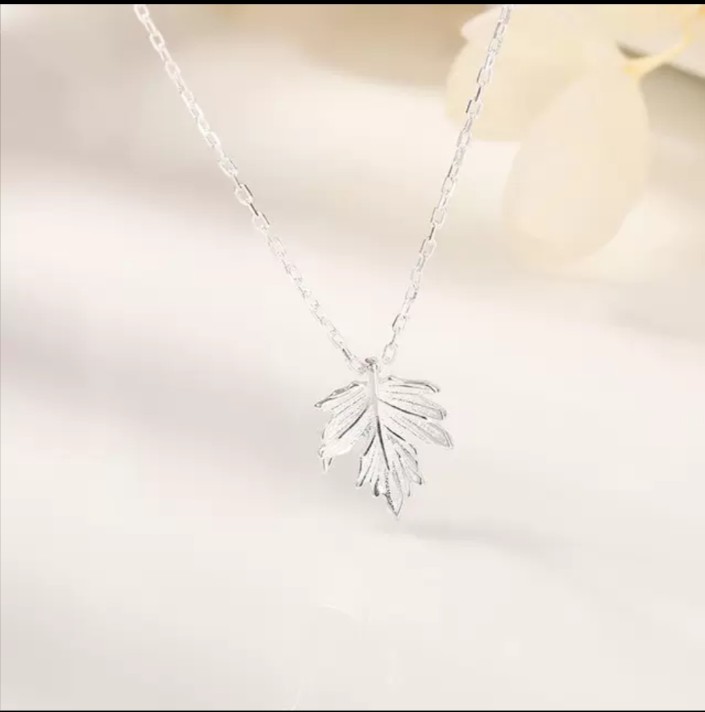 DÂY CHUYỀN BẠC CHO NỮ CHIẾC LÁ MAY MẮN DCN07