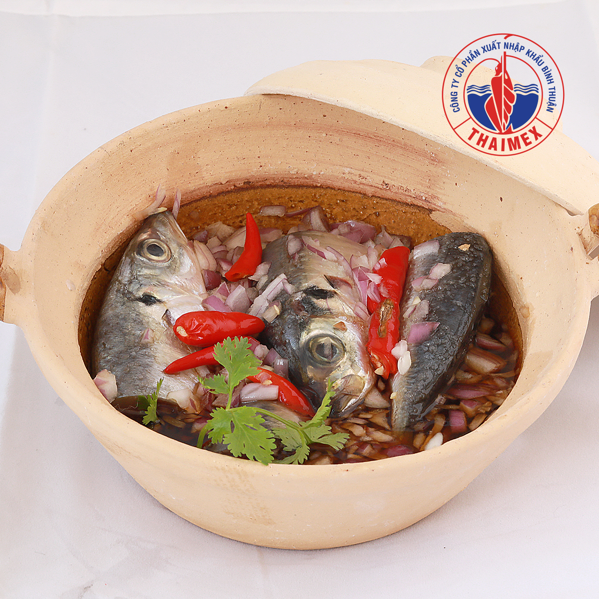 - Cá Nục nguyên con