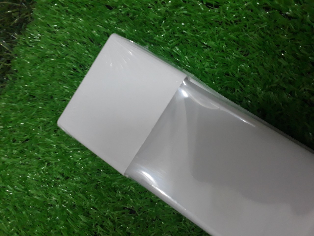 Đèn led bán nguyệt 1.2m