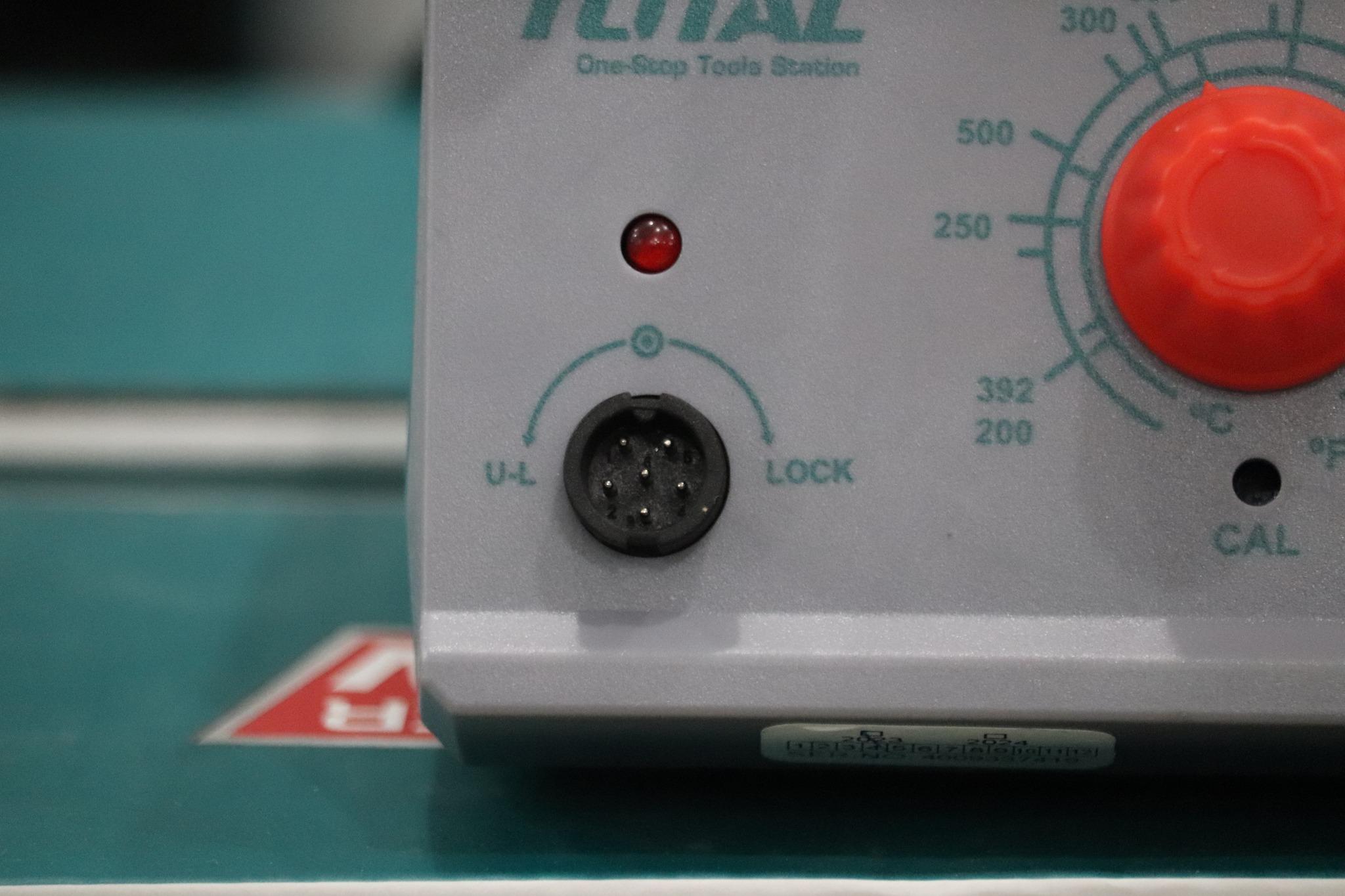 MỎ HÀN CHÌ 60W KÈM MÁY ỔN ĐỊNH NHIỆT TOTAL TET160911 - HÀNG CHÍNH HÃNG