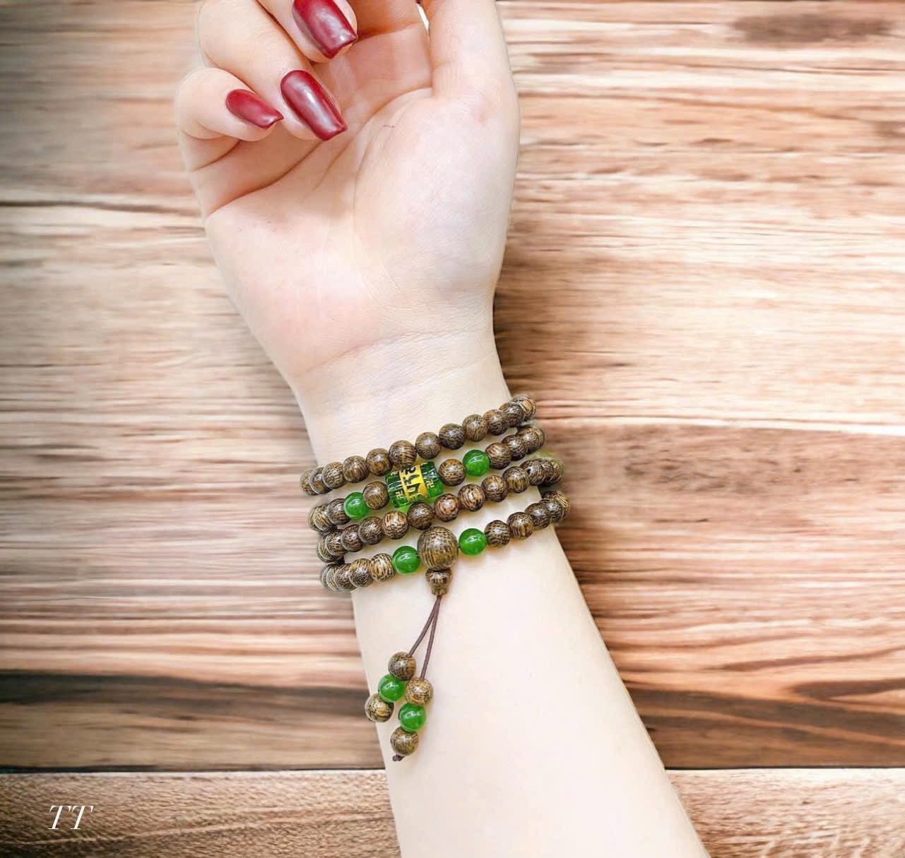 Chuỗi vòng trầm hương 108 hạt 6 li mix charm đá Omani bình an, may mắn,tài lộc