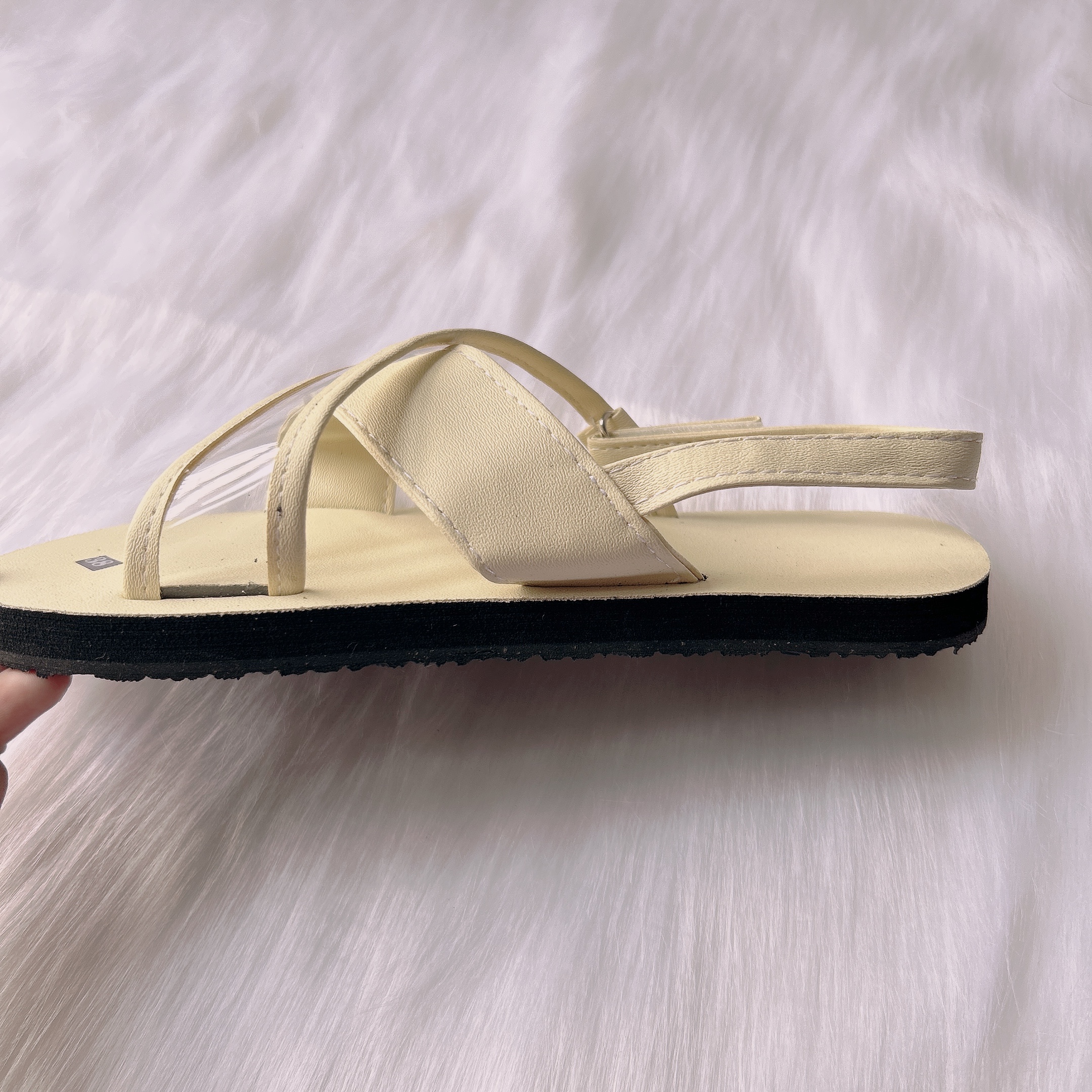 Dép sandal Nữ quai da mềm Đế bệt Cao Su ôm chân LYNA Sandal mã SD12