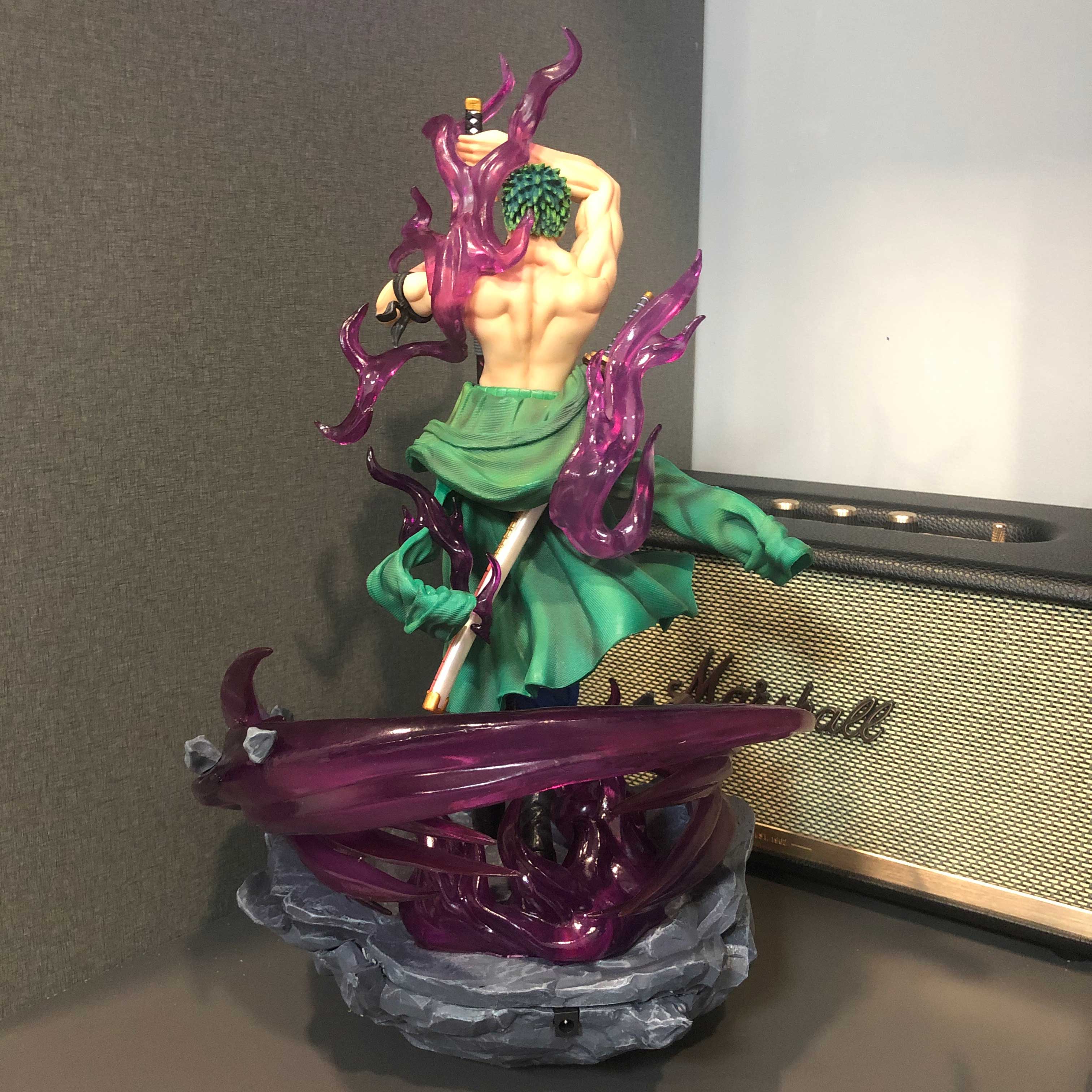 Mô hình Zoro Hắc Kiếm 43 cm BẢN CAO CẤP có LED  - One Piece