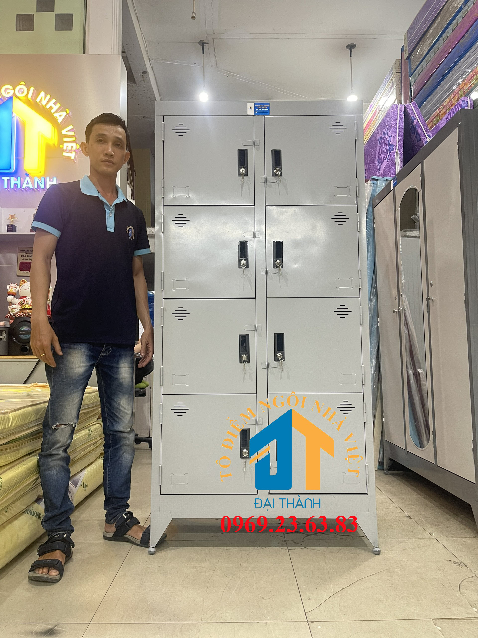 Tủ hồ sơ văn phòng 8 cửa Đại Thành cao 1m8 ngang 90cm giá rẻ