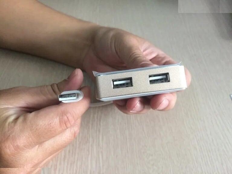 Ugreen UG20797US170TK 1M màu Vàng Bộ chia HUB USB 2.0 sang 4 USB 2.0 vỏ hợp kim nhôm hỗ trợ nguồn 5V - HÀNG CHÍNH HÃNG