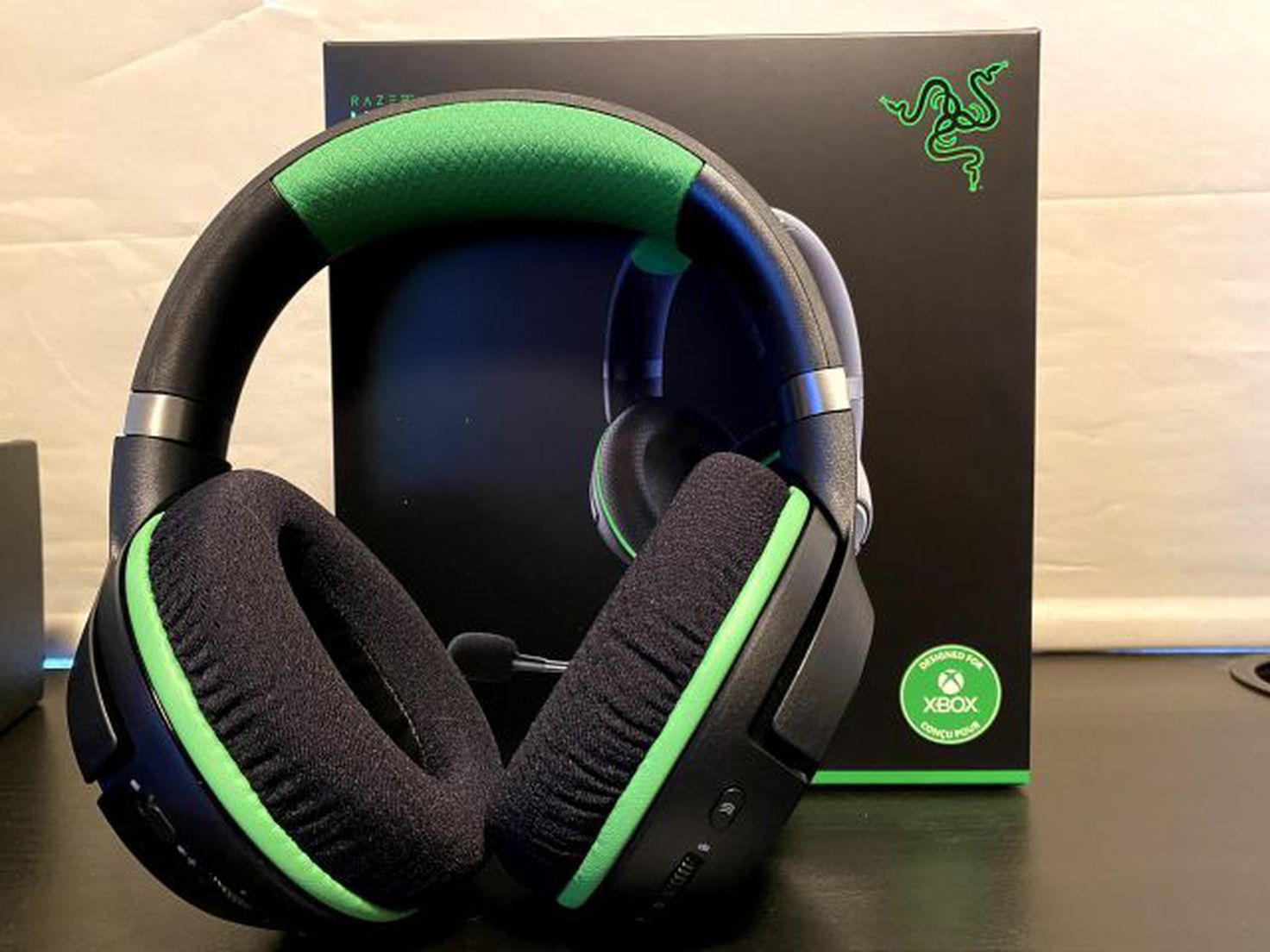 Tai nghe không dây choàng đầu Razer Kaira Pro for Xbox-Wireless Gaming and Mobile Headset_Mới, hàng chính hãng