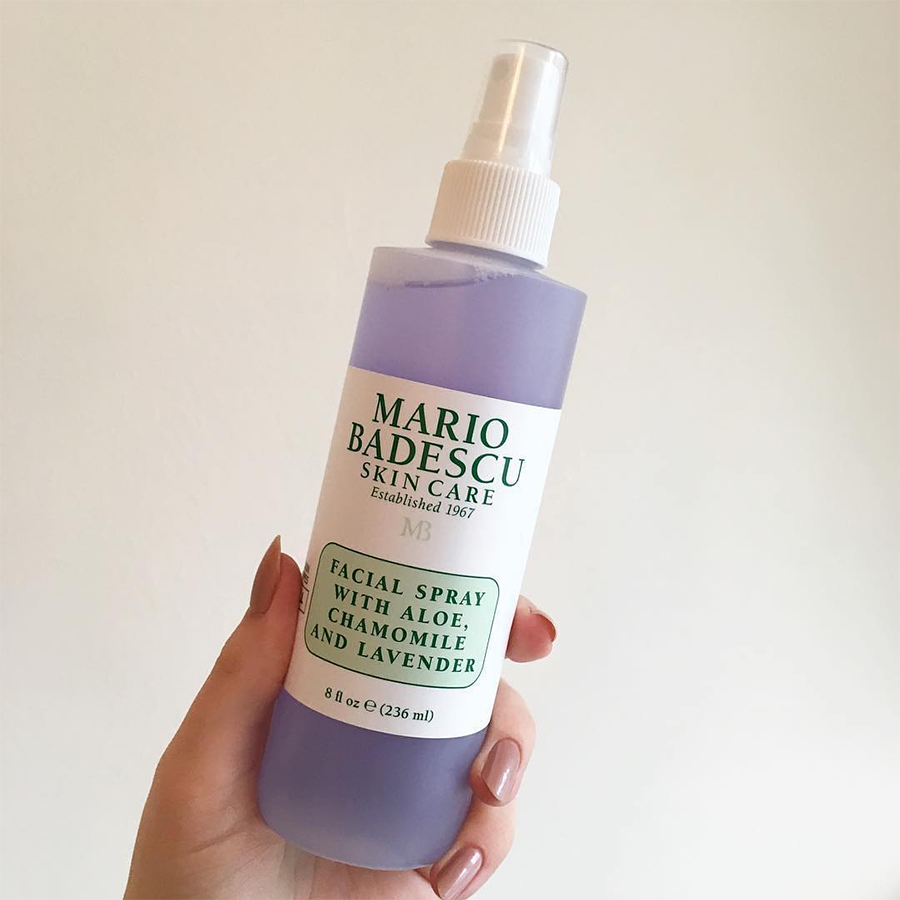 Xịt cấp ẩm Mario Badescu FACIAL SPRAY WITH ALOE, CHAMOMILE AND LAVENDER (236ml)