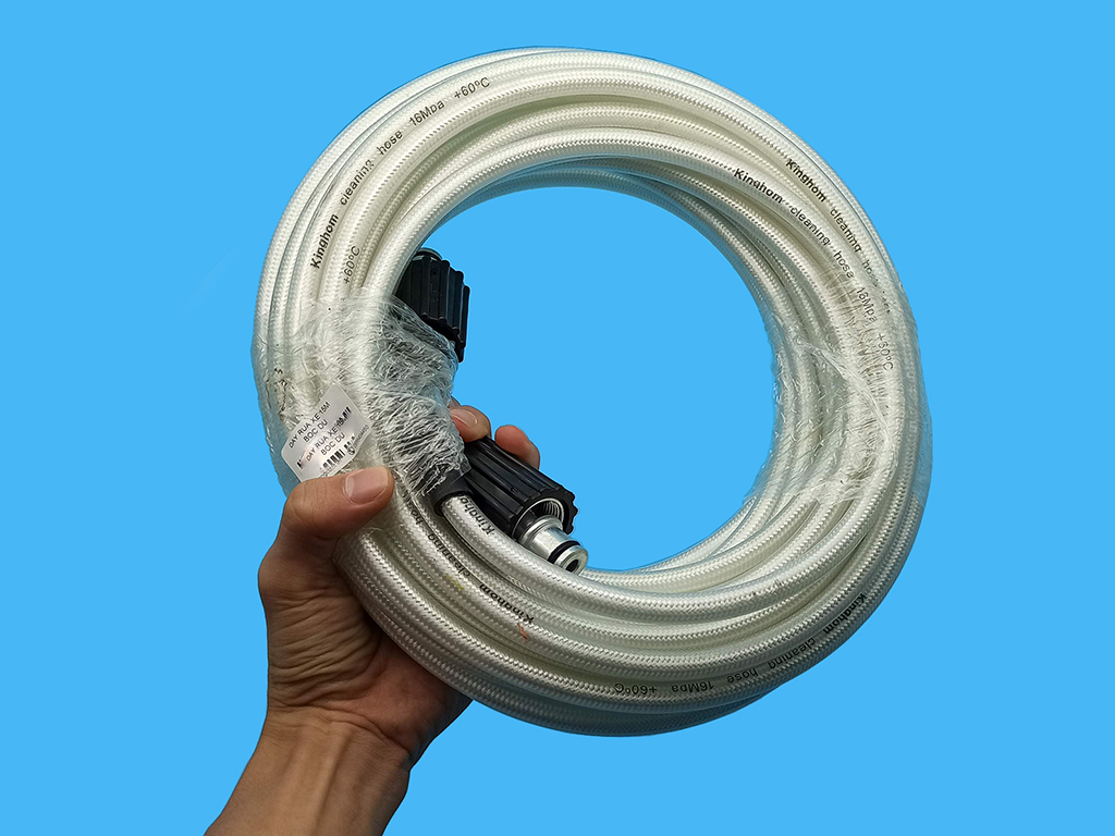 Dây rửa xe áp lực 16MPa 15m, lõi nhựa bọc dù trắng, hai đầu ren trong to M22
