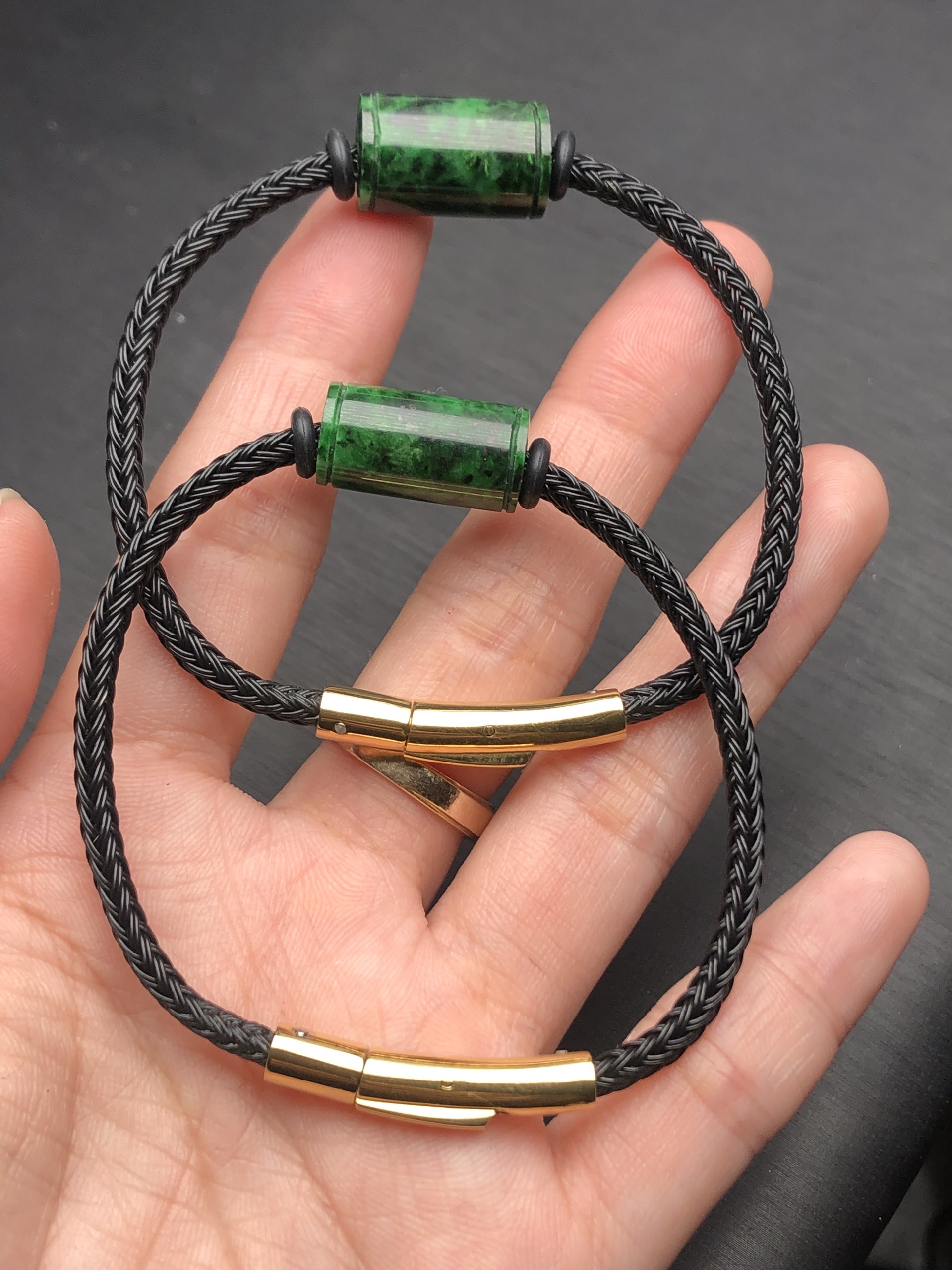 Vòng tay lu thống đá ngọc sơn thuỷ dây lõi thép 3 mm