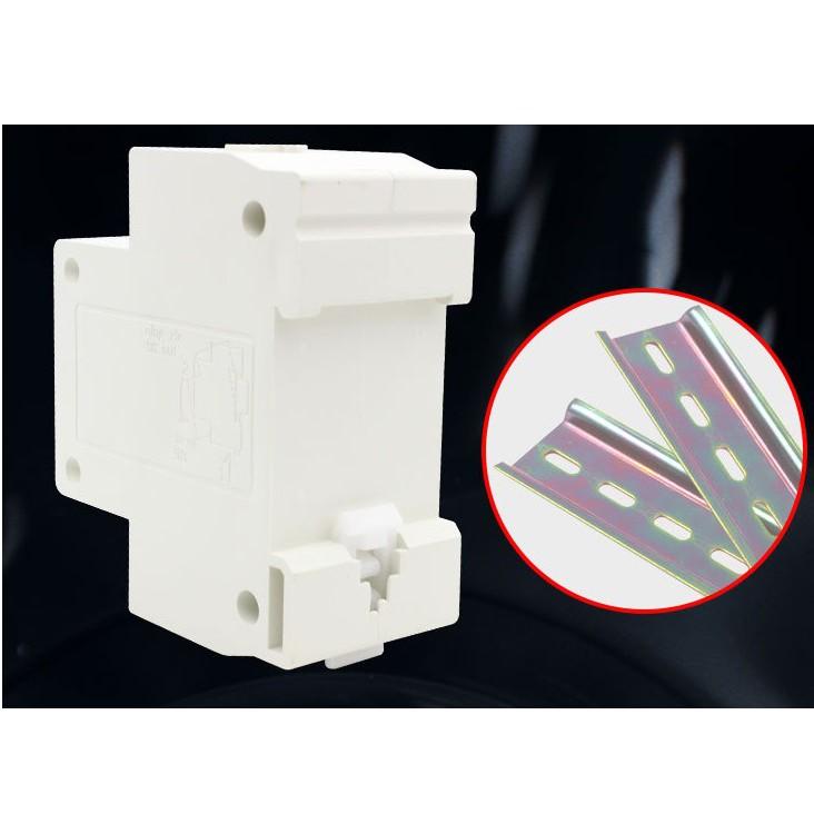 Ổ cắm thanh ray 3 chấu AC30 16A - ổ cắm cài thanh ray
