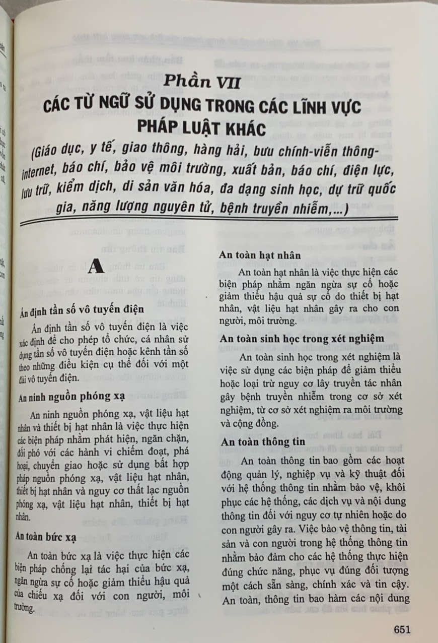 Từ điển Pháp Luật Việt Nam