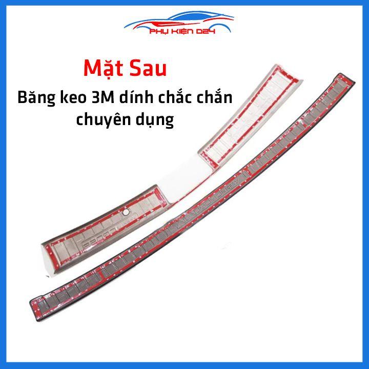 Ốp chống trầy cốp Corolla Cross 2020-2021-2022 thép không gỉ vân Cacbon bảo vệ xe chống va đập