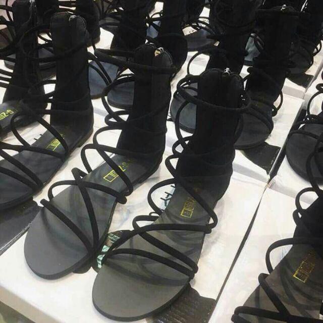 Sandal dây kéo